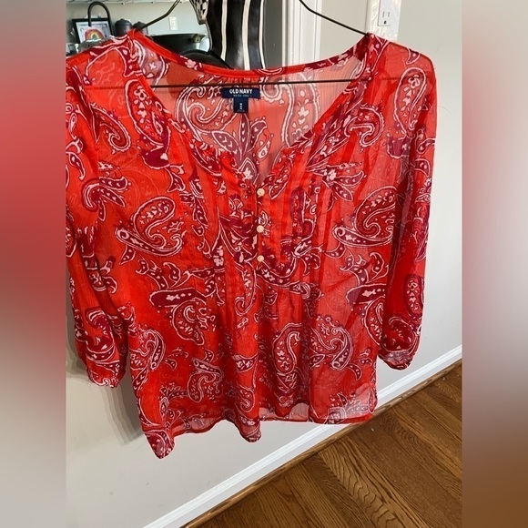 Old Navy Tops - old Navy women’s paisley print Orange and Red sheer blouse. 3/4 sleeve